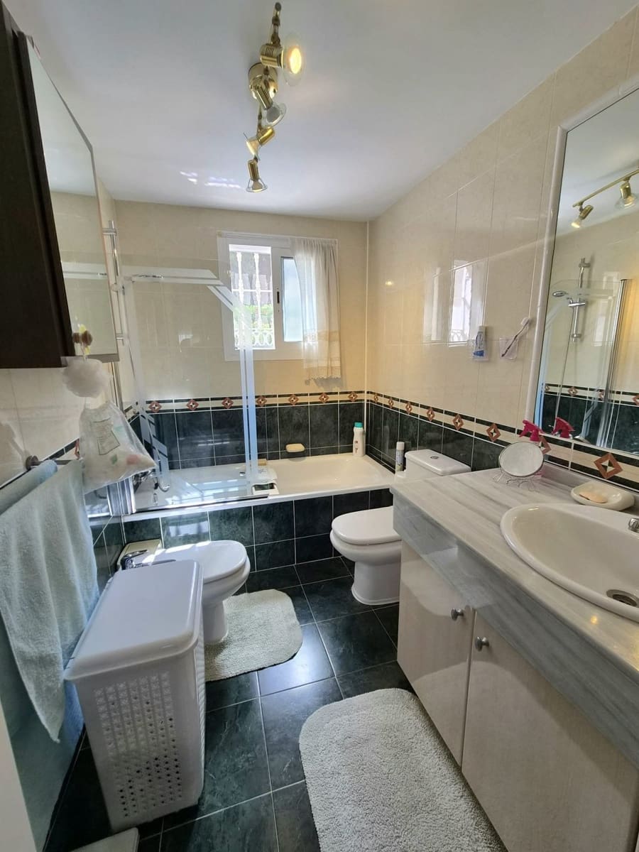 3 quarto Moradia Geminada para venda em Alhaurin Golf com piscina garagem - 499 000 € (Ref: 9948568)