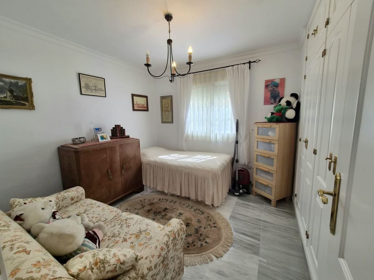 3 quarto Moradia Geminada para venda em Alhaurin Golf com piscina garagem - 499 000 € (Ref: 9948568)