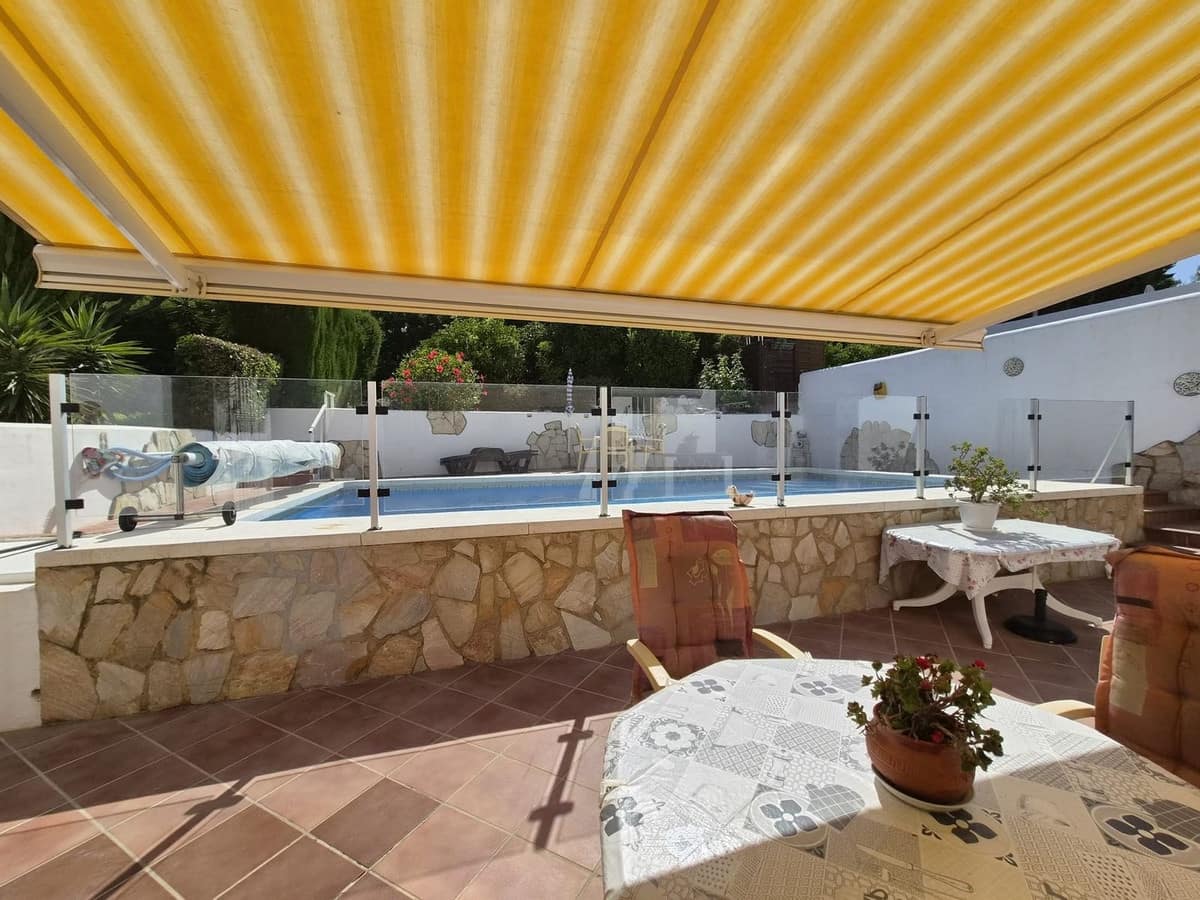 3 quarto Moradia Geminada para venda em Alhaurin Golf com piscina garagem - 499 000 € (Ref: 9948568)