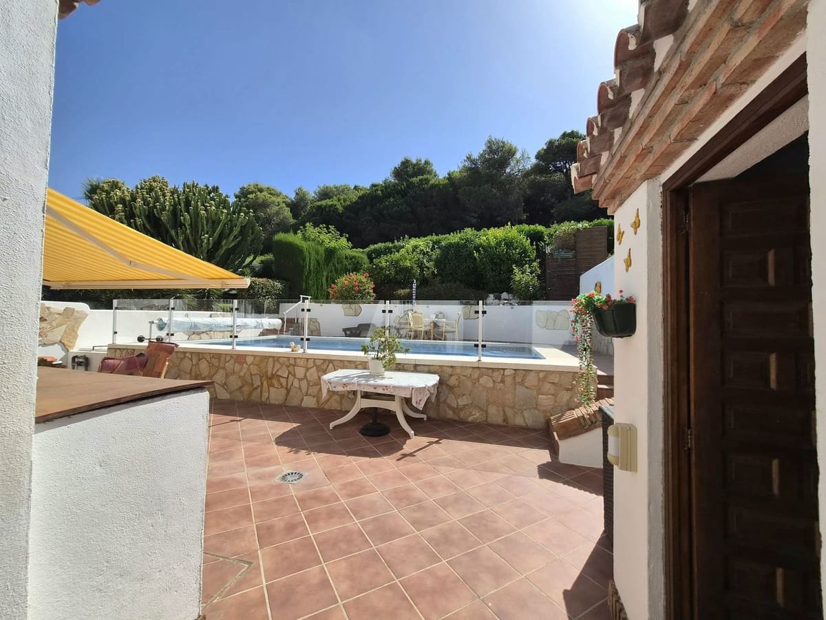 3 quarto Moradia Geminada para venda em Alhaurin Golf com piscina garagem - 499 000 € (Ref: 9948568)
