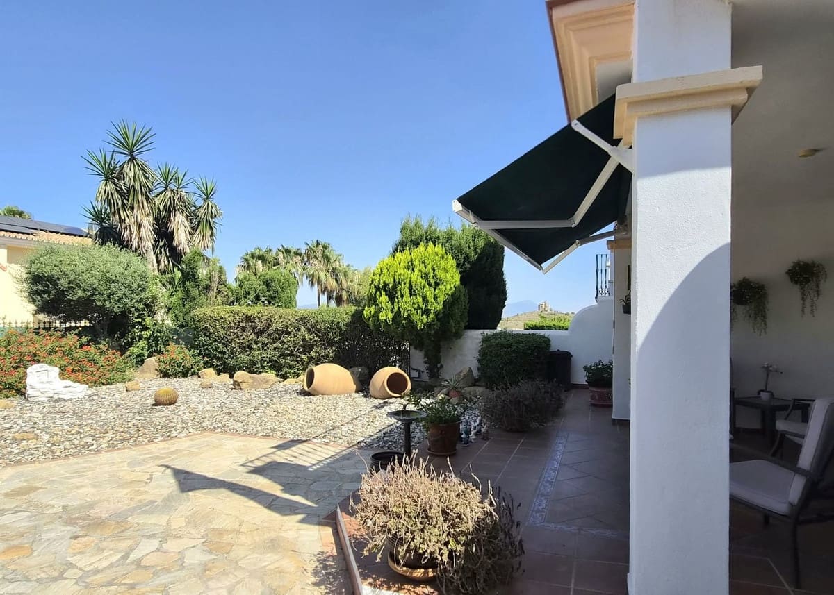 3 quarto Moradia Geminada para venda em Alhaurin Golf com piscina garagem - 499 000 € (Ref: 9948568)