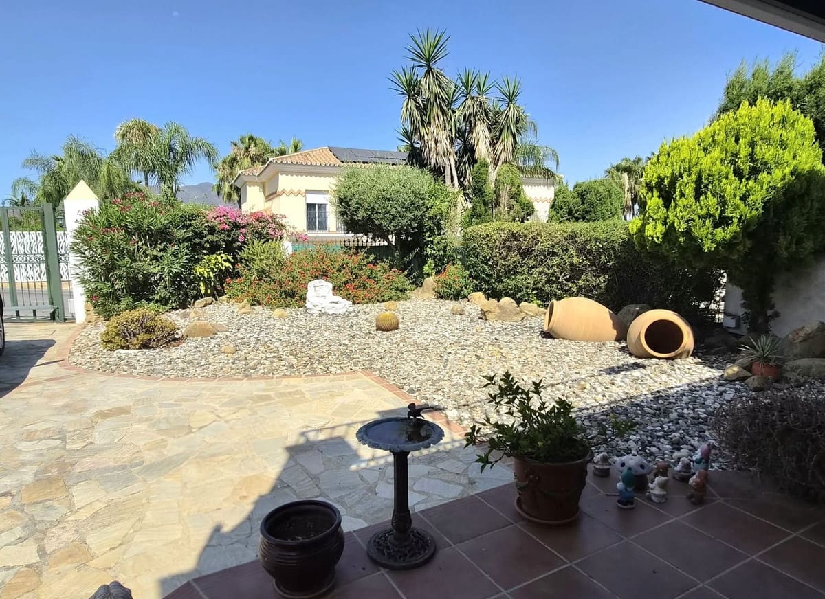 3 quarto Moradia Geminada para venda em Alhaurin Golf com piscina garagem - 499 000 € (Ref: 9948568)
