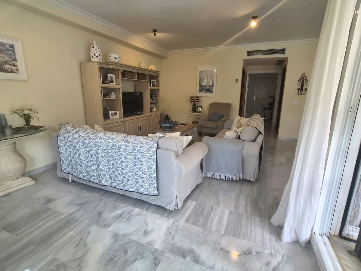 3 sypialnia Dom na sprzedaż w Alhaurin Golf z basenem garażem - 412 500 € (Ref: 9981232)
