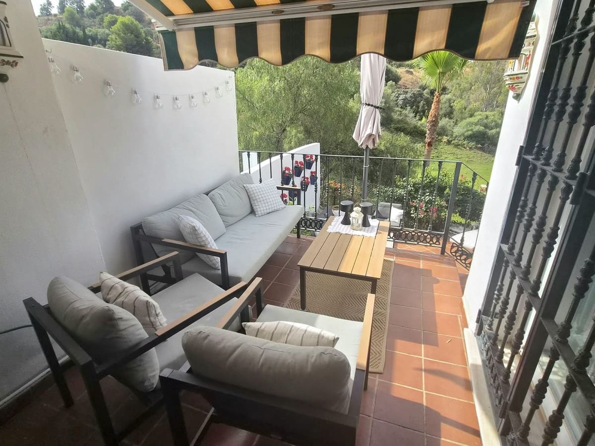 3 sypialnia Dom na sprzedaż w Alhaurin Golf z basenem garażem - 412 500 € (Ref: 9981232)
