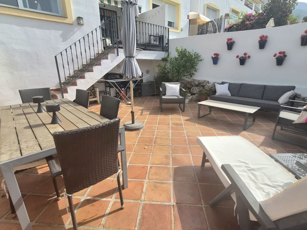 3 sypialnia Dom na sprzedaż w Alhaurin Golf z basenem garażem - 412 500 € (Ref: 9981232)