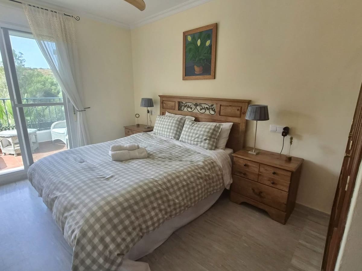 3 sypialnia Dom na sprzedaż w Alhaurin Golf z basenem garażem - 412 500 € (Ref: 9981232)
