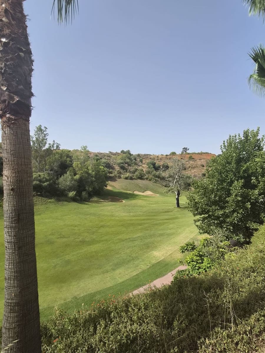 3 sypialnia Dom na sprzedaż w Alhaurin Golf z basenem garażem - 412 500 € (Ref: 9981232)