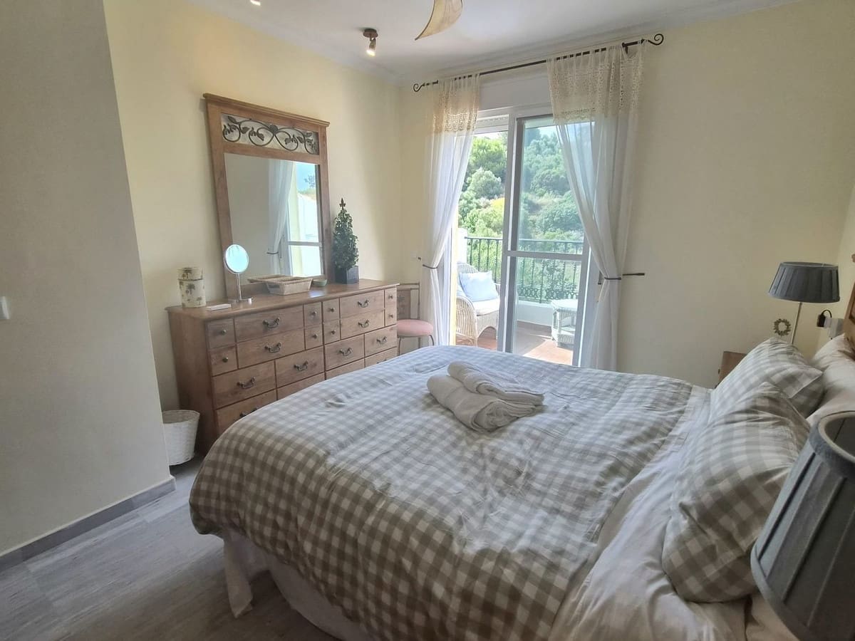 3 sypialnia Dom na sprzedaż w Alhaurin Golf z basenem garażem - 412 500 € (Ref: 9981232)