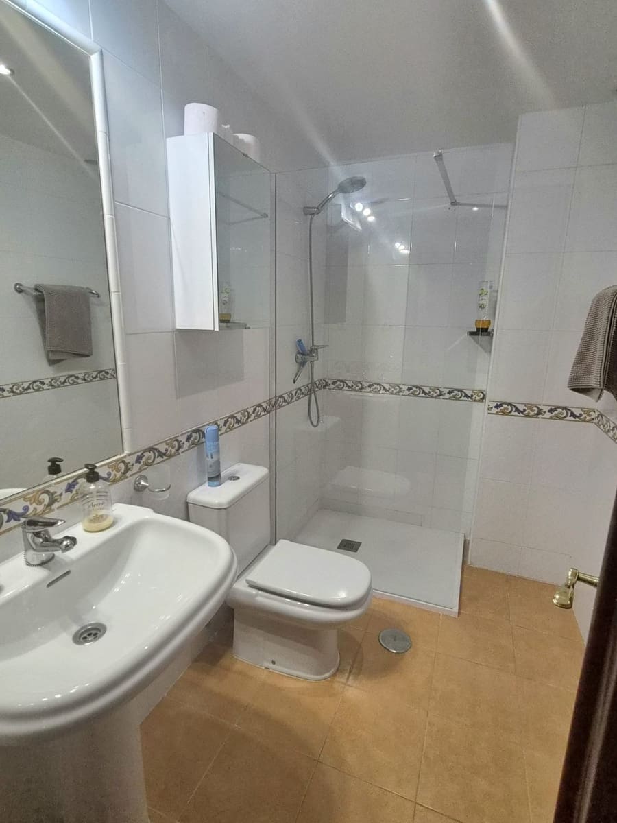 3 sypialnia Dom na sprzedaż w Alhaurin Golf z basenem garażem - 412 500 € (Ref: 9981232)