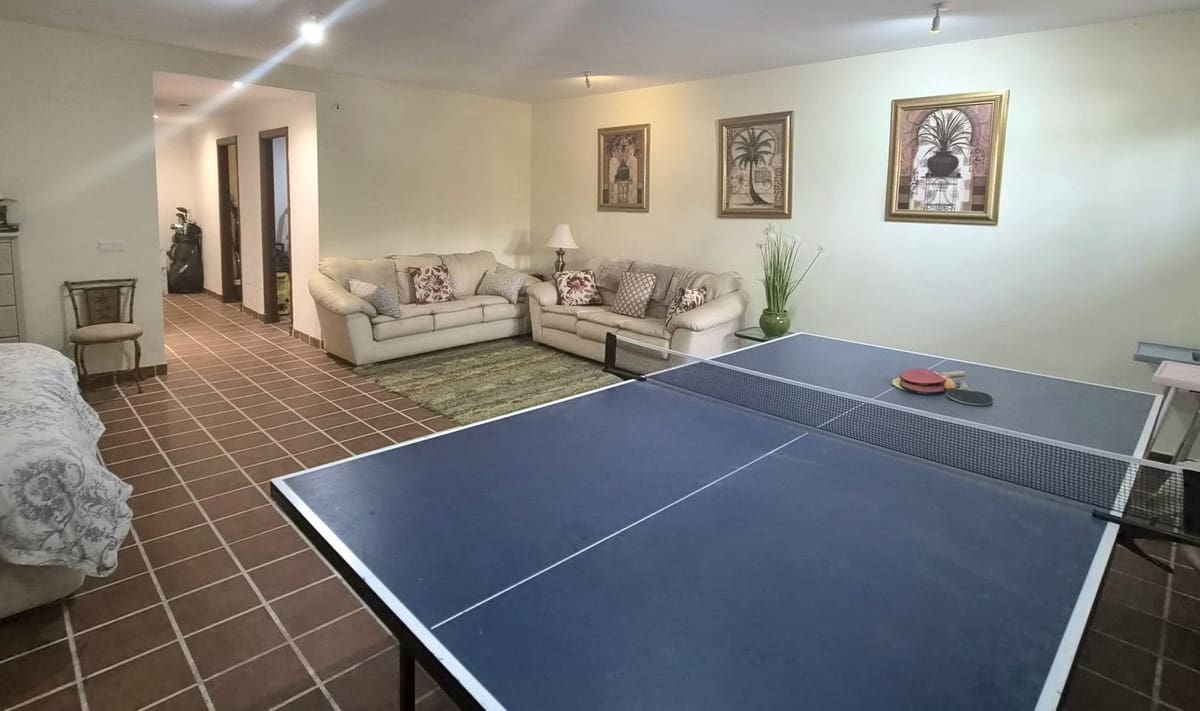 3 sypialnia Dom na sprzedaż w Alhaurin Golf z basenem garażem - 412 500 € (Ref: 9981232)