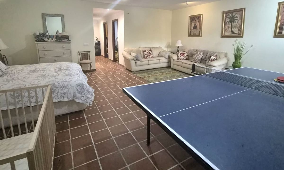 3 sypialnia Dom na sprzedaż w Alhaurin Golf z basenem garażem - 412 500 € (Ref: 9981232)