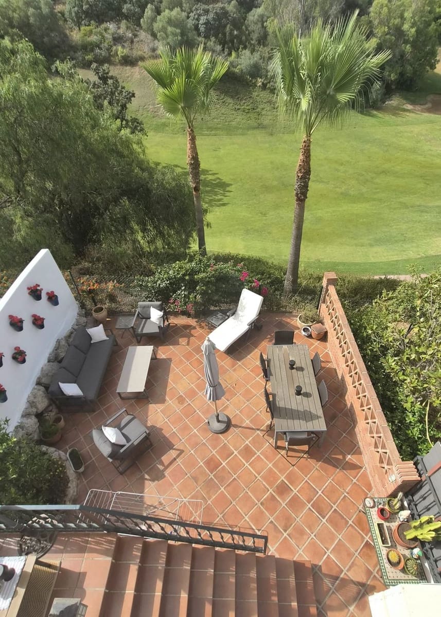 3 sypialnia Dom na sprzedaż w Alhaurin Golf z basenem garażem - 412 500 € (Ref: 9981232)