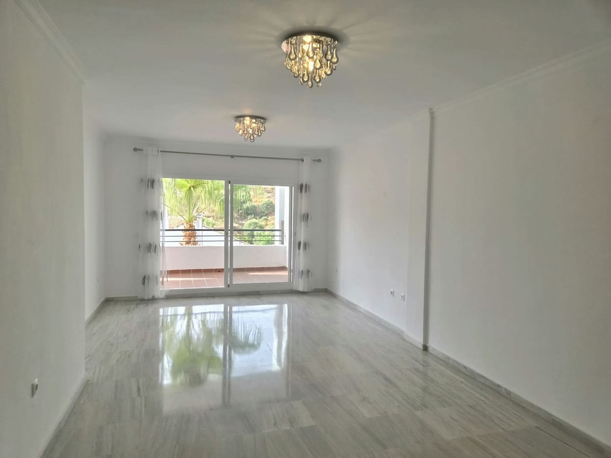 3 bedroom Apartment for sale in Alhaurin Golf with pool garage - € 399,000 (Ref: 9981640)