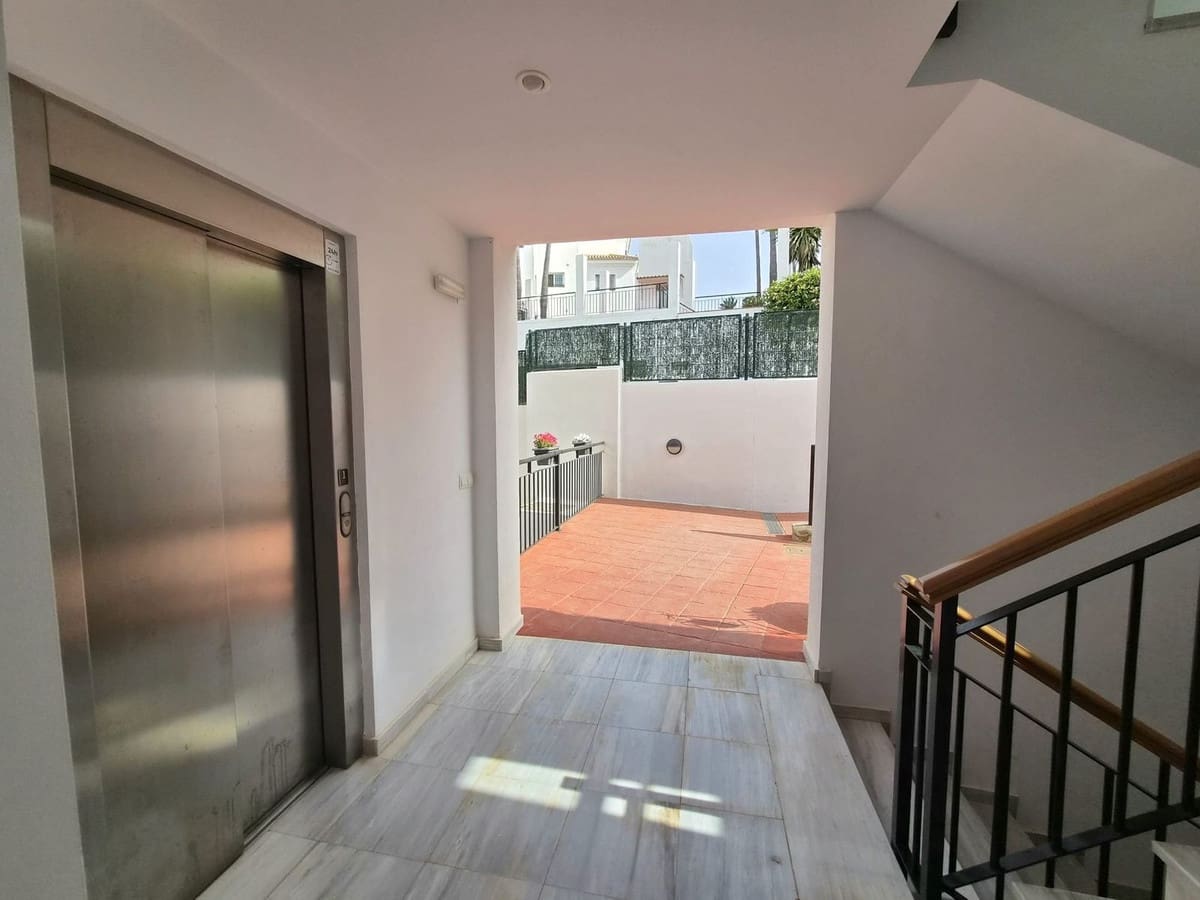 3 bedroom Apartment for sale in Alhaurin Golf with pool garage - € 399,000 (Ref: 9981640)