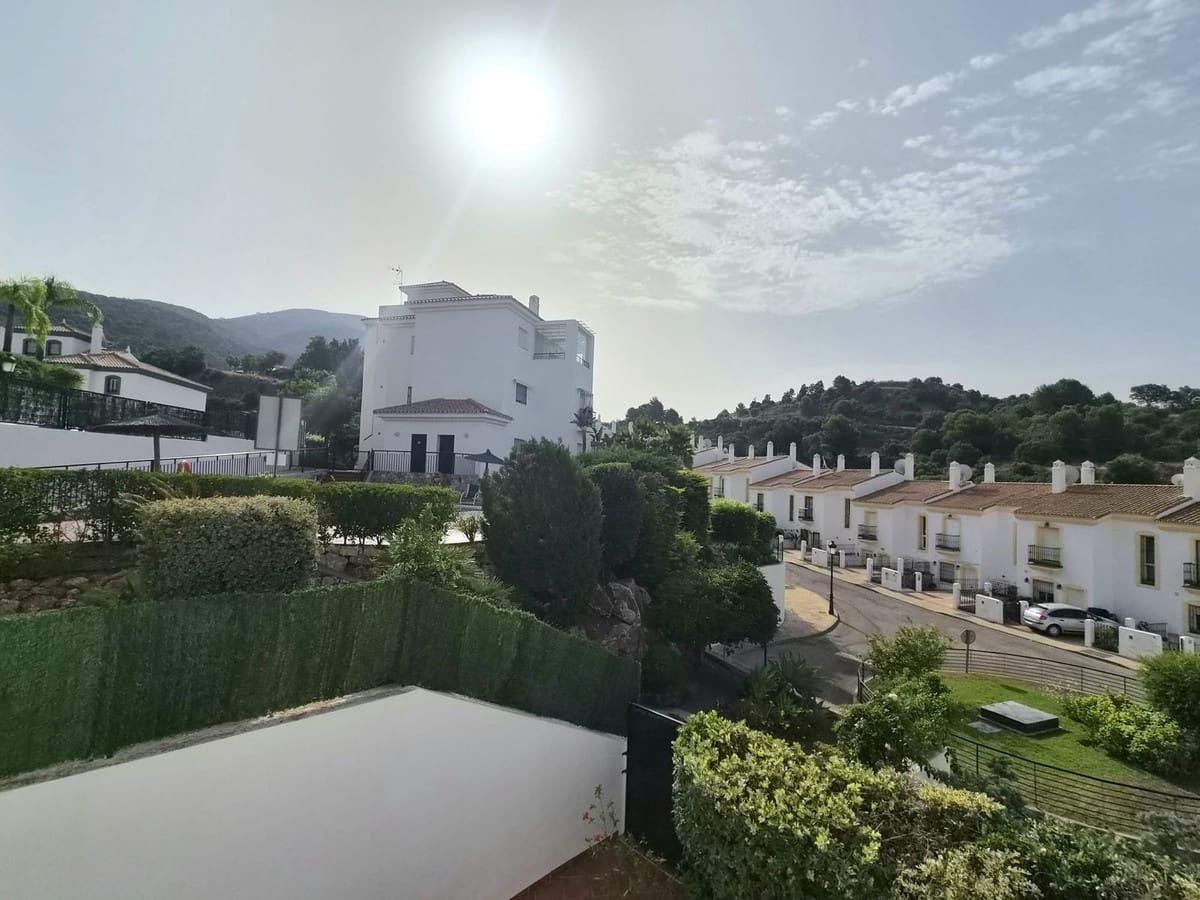3 bedroom Apartment for sale in Alhaurin Golf with pool garage - € 399,000 (Ref: 9981640)
