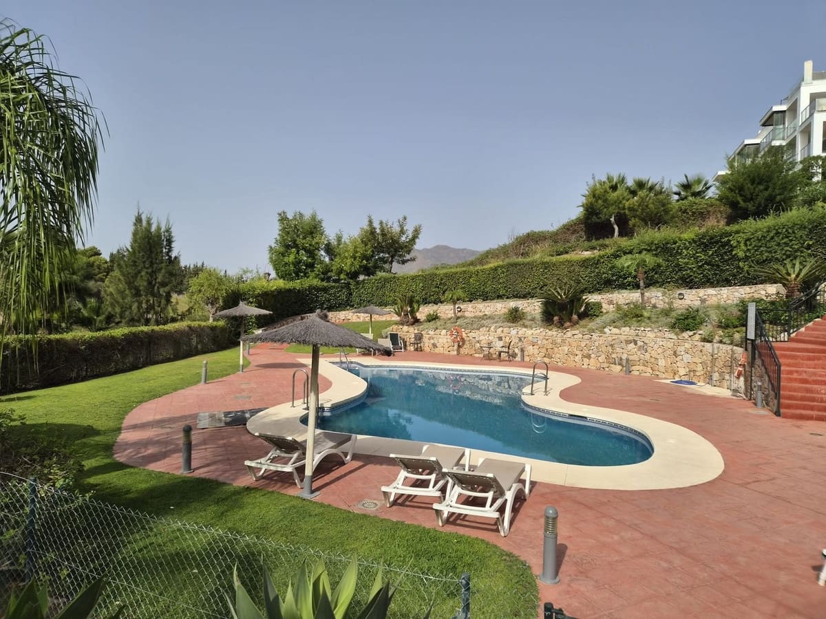 3 bedroom Apartment for sale in Alhaurin Golf with pool garage - € 399,000 (Ref: 9981640)