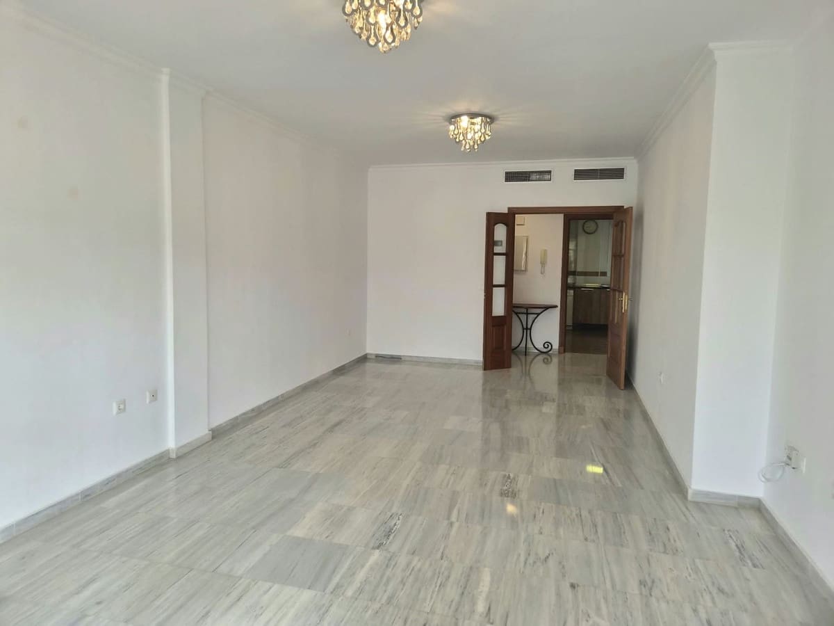 3 quarto Apartamento para venda em Alhaurin Golf com piscina garagem - 399 000 € (Ref: 9981640)