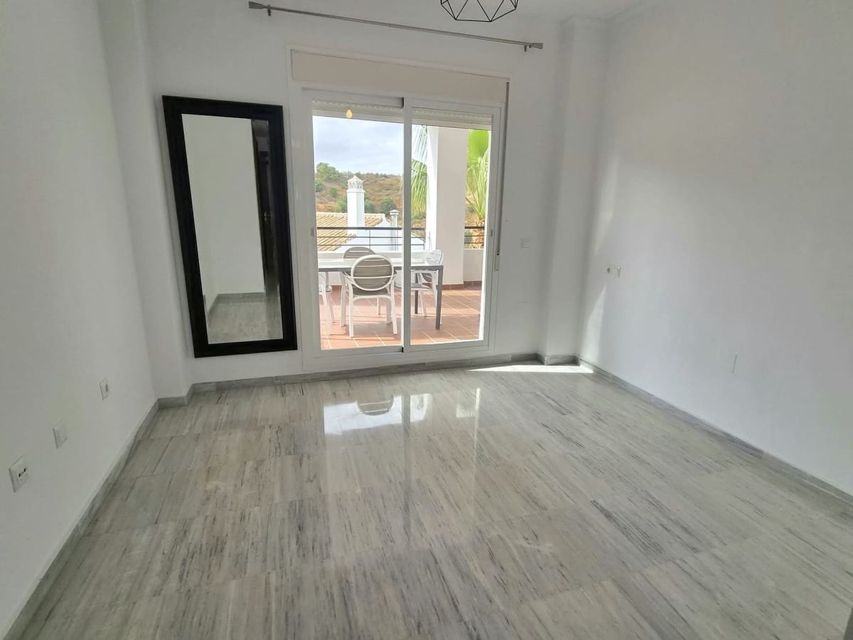 3 quarto Apartamento para venda em Alhaurin Golf com piscina garagem - 399 000 € (Ref: 9981640)
