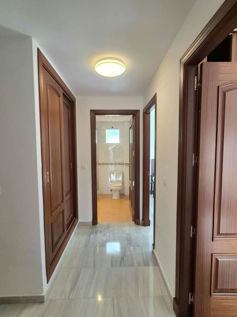 3 quarto Apartamento para venda em Alhaurin Golf com piscina garagem - 399 000 € (Ref: 9981640)