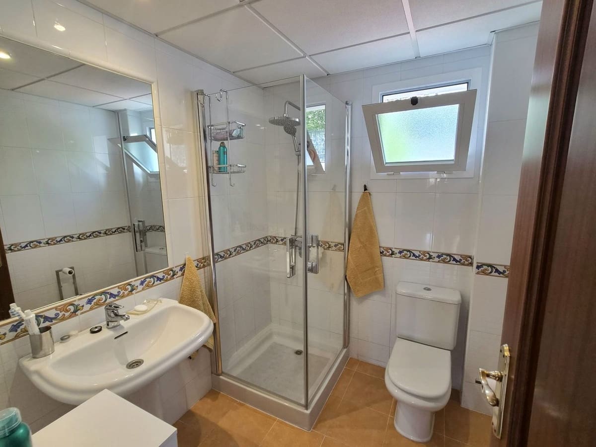 3 quarto Apartamento para venda em Alhaurin Golf com piscina garagem - 399 000 € (Ref: 9981640)
