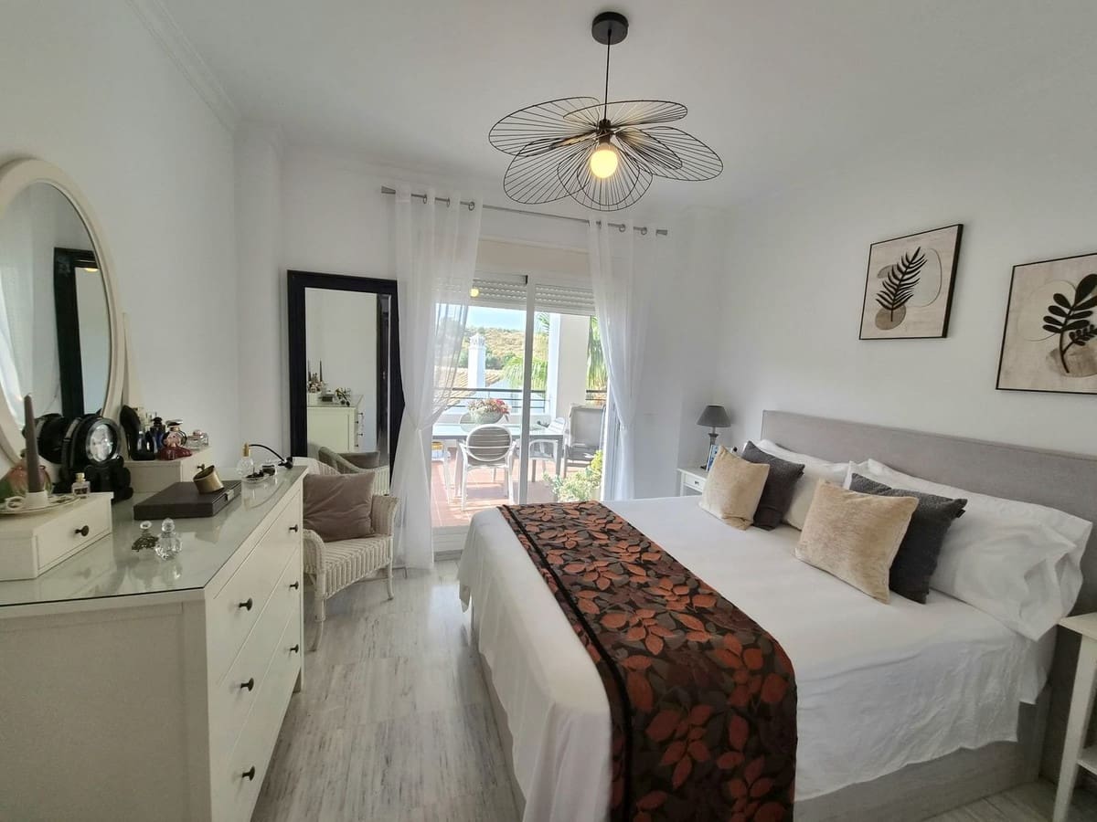 3 quarto Apartamento para venda em Alhaurin Golf com piscina garagem - 399 000 € (Ref: 9981640)