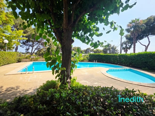 4 bedroom Flat for sale in Castelldefels with pool garage - € 480,000 (Ref: 9128448)