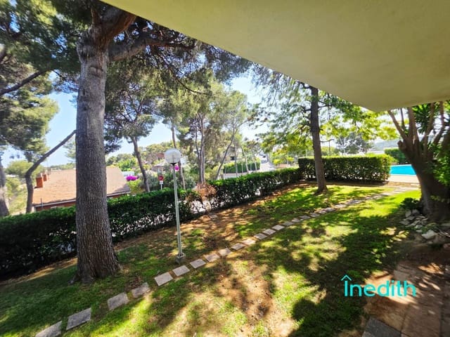 4 bedroom Flat for sale in Castelldefels with pool garage - € 480,000 (Ref: 9128448)