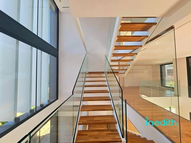 5 soverom Villa til salgs i Gavà med svømmebasseng garasje - € 6 000 000 (Ref: 9128449)