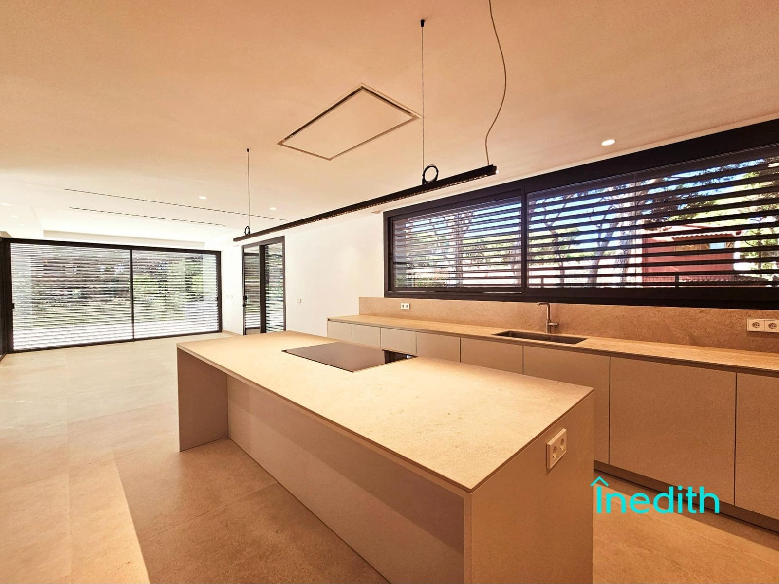 5 sypialnia Willa na sprzedaż w Gava z basenem garażem - 6 000 000 € (Ref: 9128449)