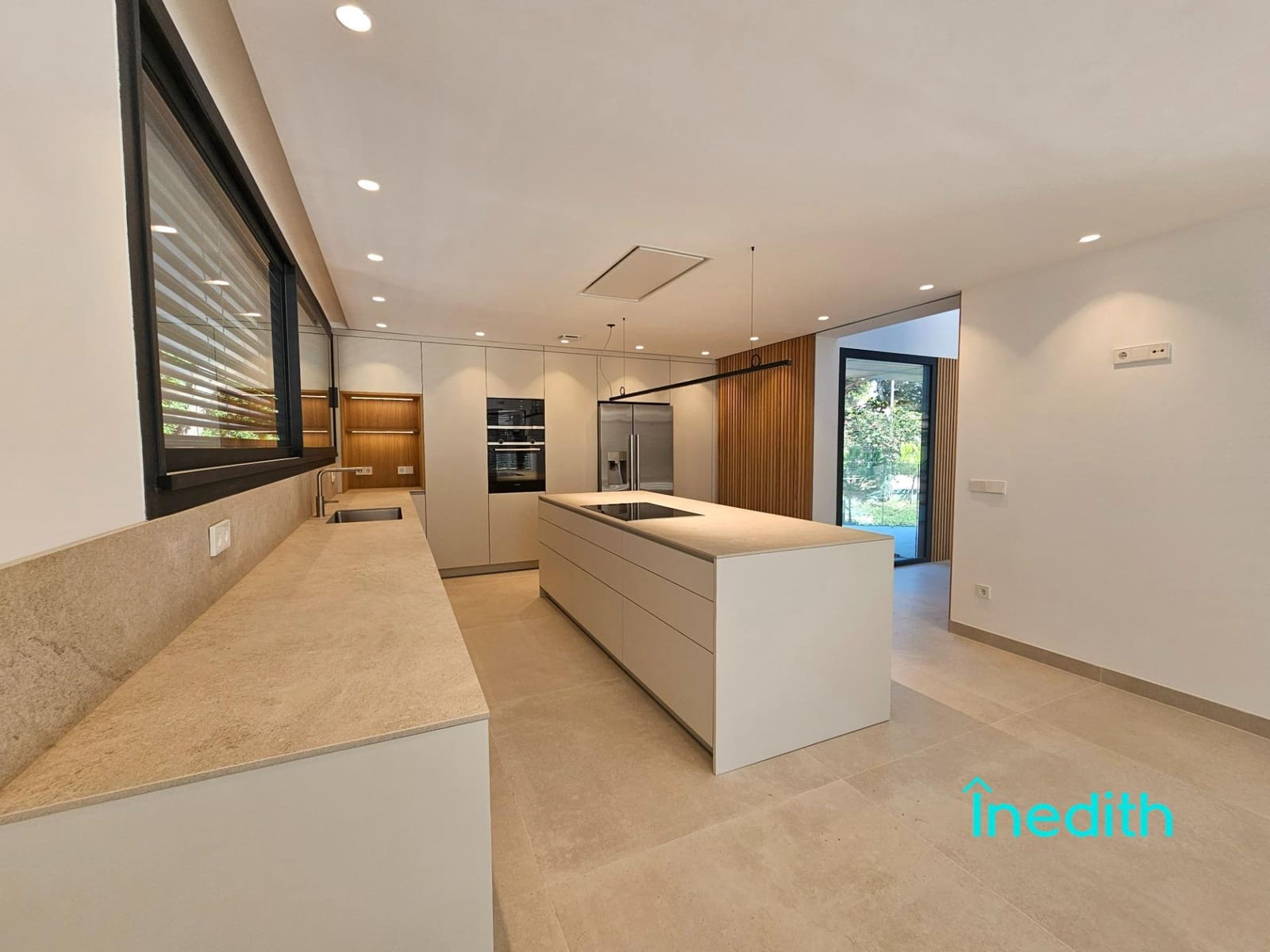 5 sypialnia Willa na sprzedaż w Gava z basenem garażem - 6 000 000 € (Ref: 9128449)