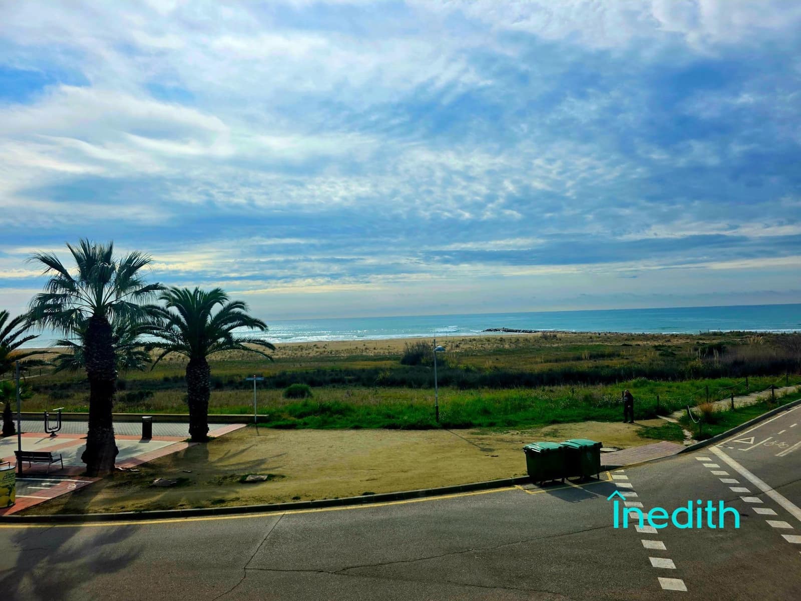 Adosado de 3 habitaciones en Cubelles en venta con piscina garaje - 680.000 € (Ref: 9128451)