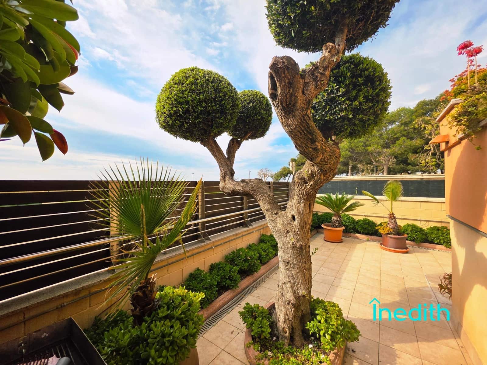 Adosado de 3 habitaciones en Cubelles en venta con piscina garaje - 680.000 € (Ref: 9128451)