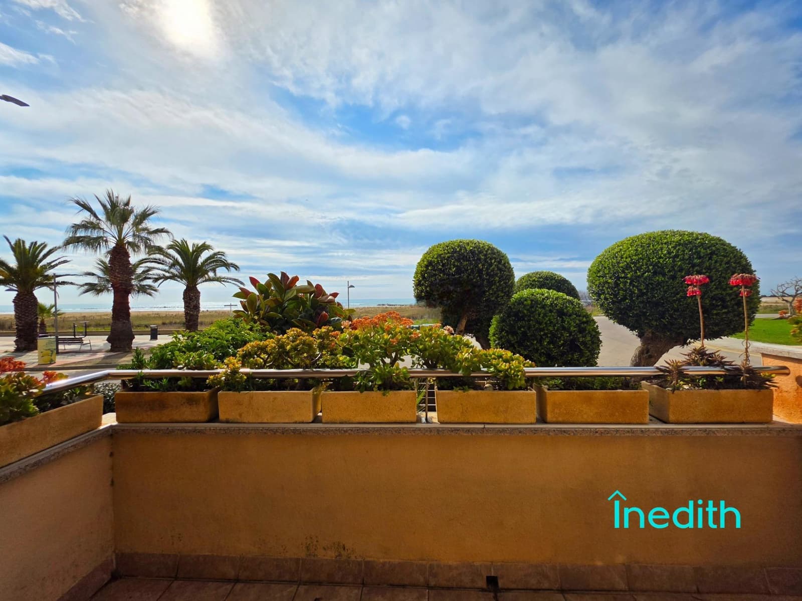 Adosado de 3 habitaciones en Cubelles en venta con piscina garaje - 680.000 € (Ref: 9128451)