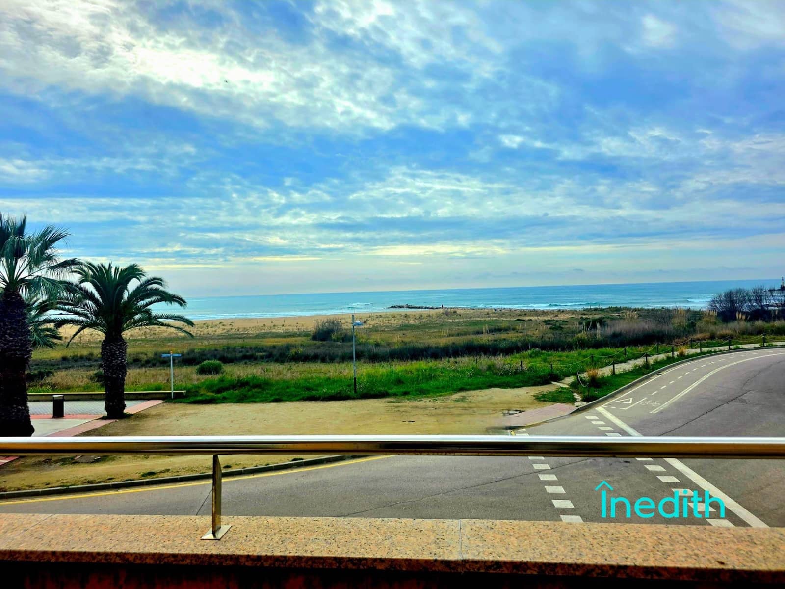 Adosado de 3 habitaciones en Cubelles en venta con piscina garaje - 680.000 € (Ref: 9128451)