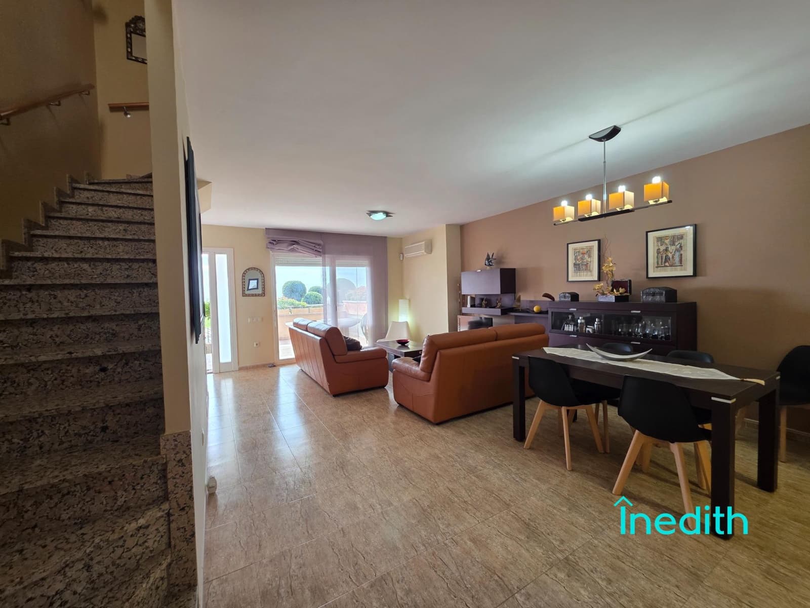 Adosado de 3 habitaciones en Cubelles en venta con piscina garaje - 680.000 € (Ref: 9128451)