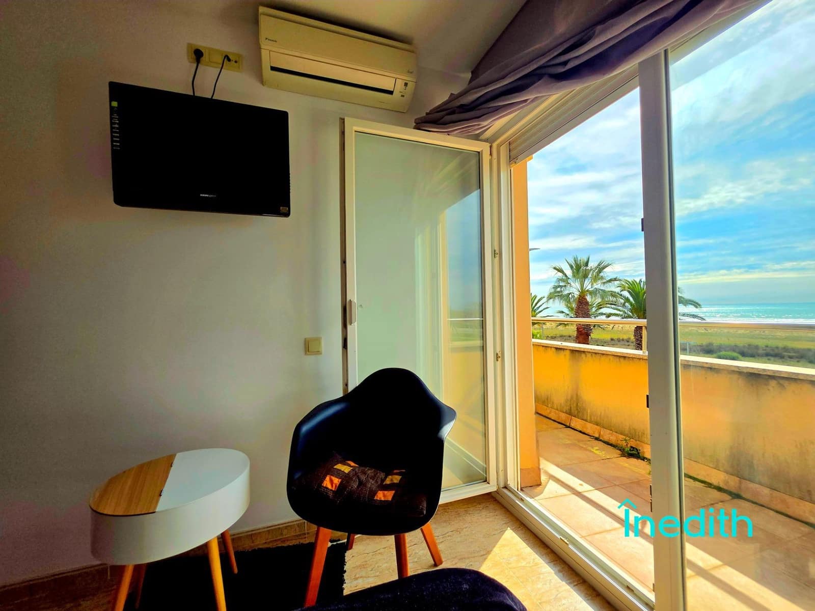 Adosado de 3 habitaciones en Cubelles en venta con piscina garaje - 680.000 € (Ref: 9128451)