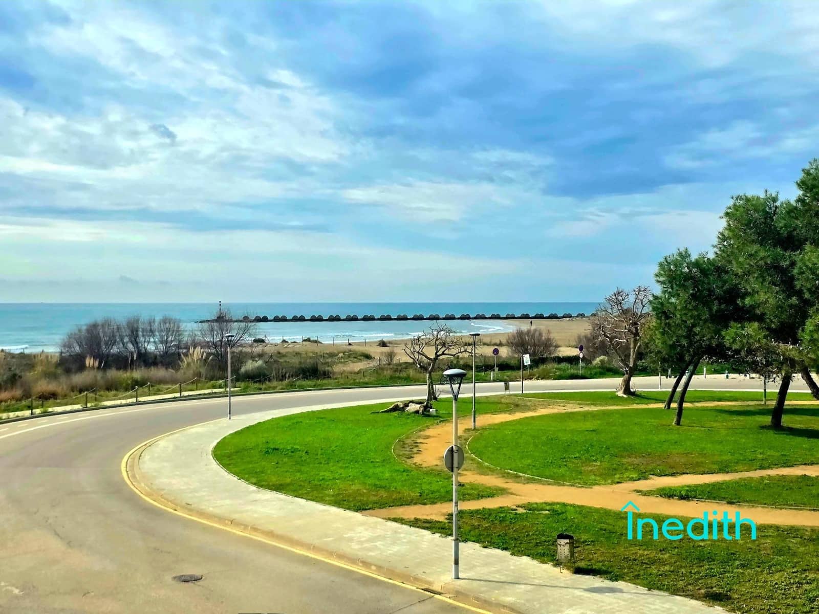 Adosado de 3 habitaciones en Cubelles en venta con piscina garaje - 680.000 € (Ref: 9128451)