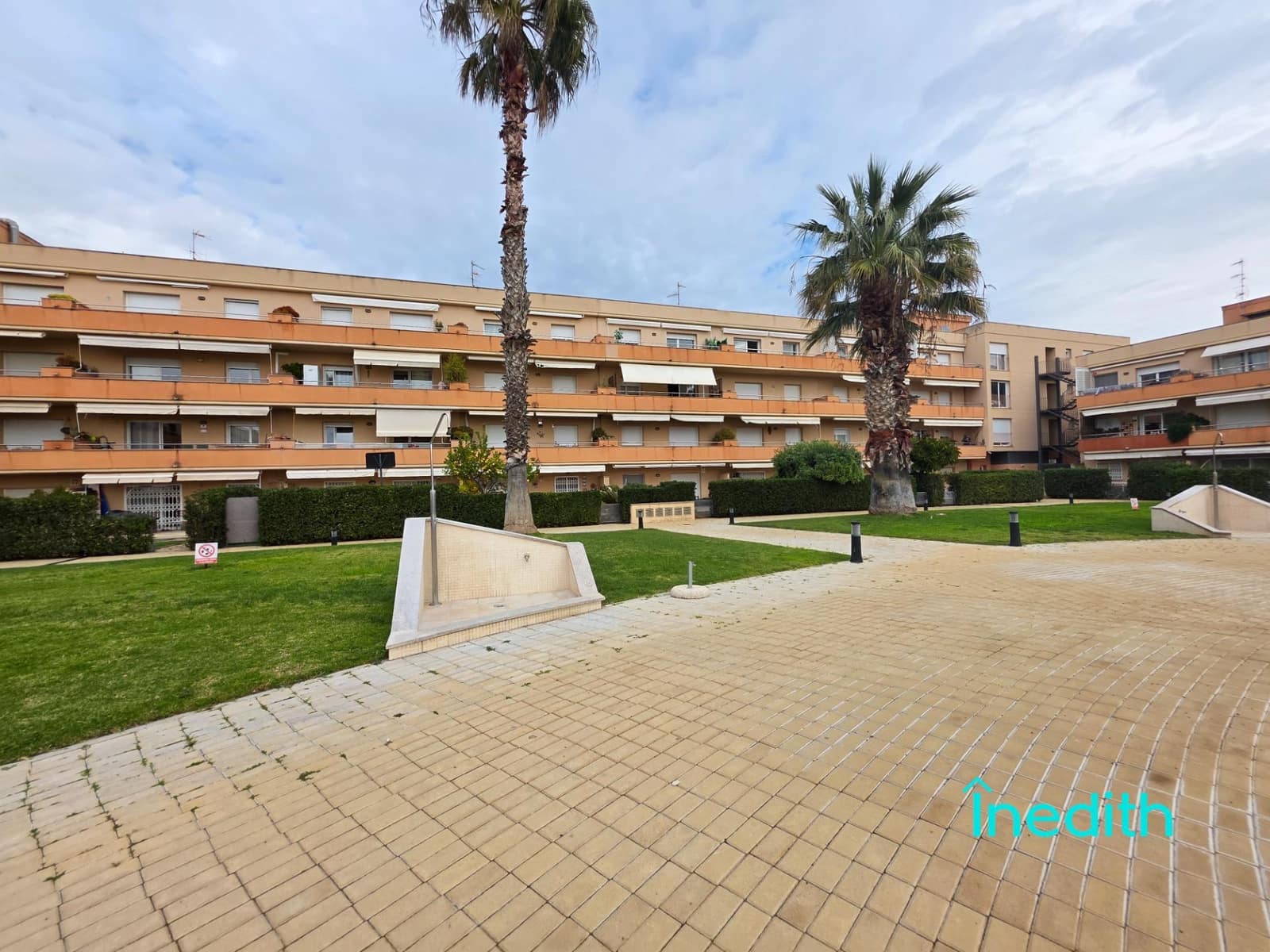 Adosado de 3 habitaciones en Cubelles en venta con piscina garaje - 680.000 € (Ref: 9128451)
