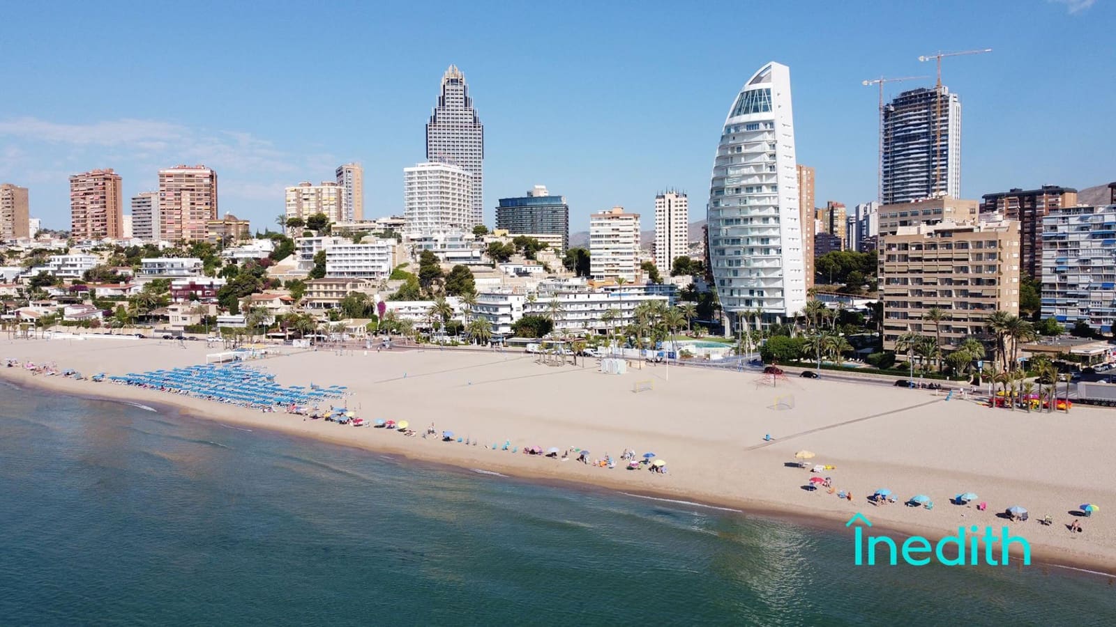 2 soverom Leilighet til salgs i Benidorm med svømmebasseng - € 1 100 000 (Ref: 9128453)