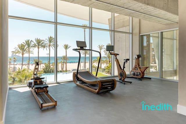 2 soverom Leilighet til salgs i Playa Poniente, Benidorm med svømmebasseng - € 1 100 000 (Ref: 9128453)