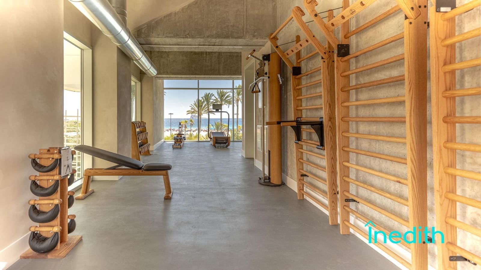 2 soverom Leilighet til salgs i Benidorm med svømmebasseng - € 1 100 000 (Ref: 9128453)