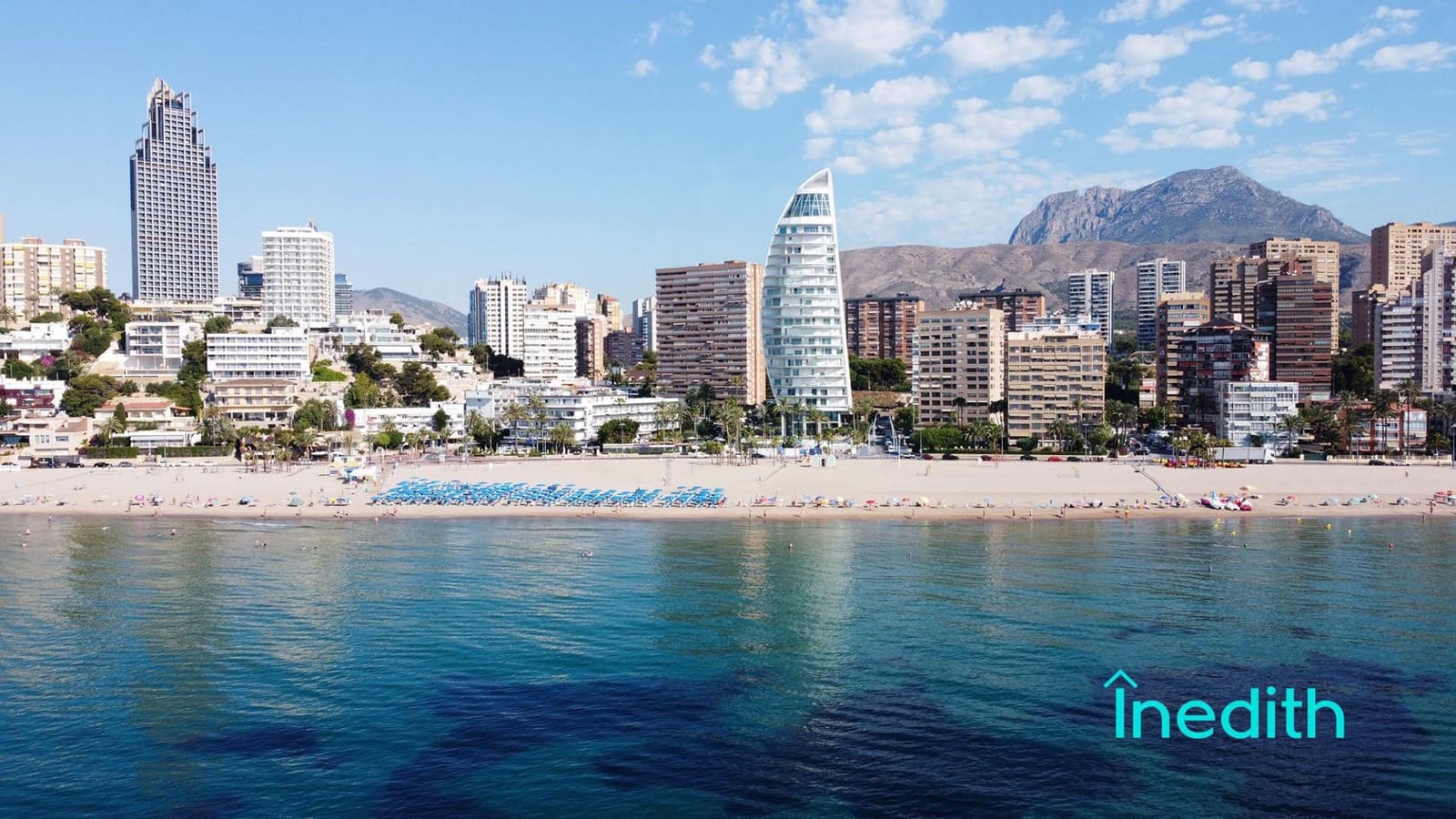 2 soverom Leilighet til salgs i Benidorm med svømmebasseng - € 1 100 000 (Ref: 9128453)