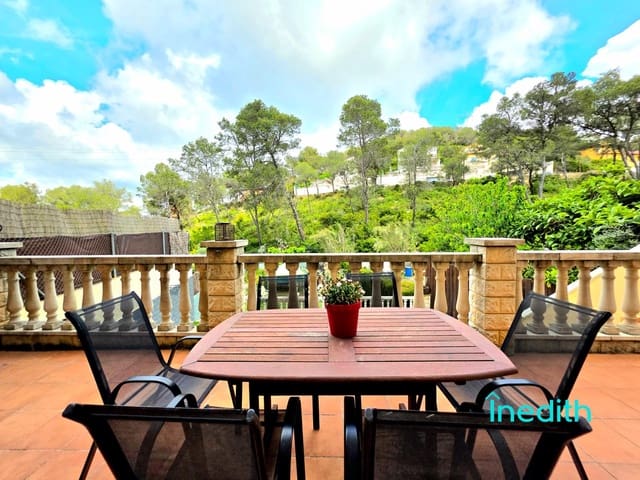 3 sypialnia Willa na sprzedaż w Canyelles z basenem - 330 000 € (Ref: 9128456)