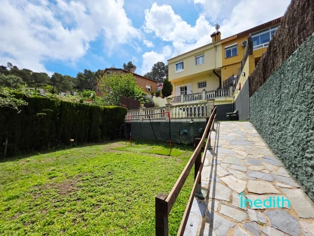 3 sypialnia Willa na sprzedaż w Canyelles z basenem - 330 000 € (Ref: 9128456)