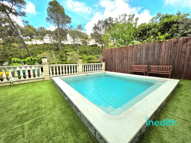 3 soveværelse Villa til salg i Canyelles med swimmingpool - € 330.000 (Ref: 9128456)