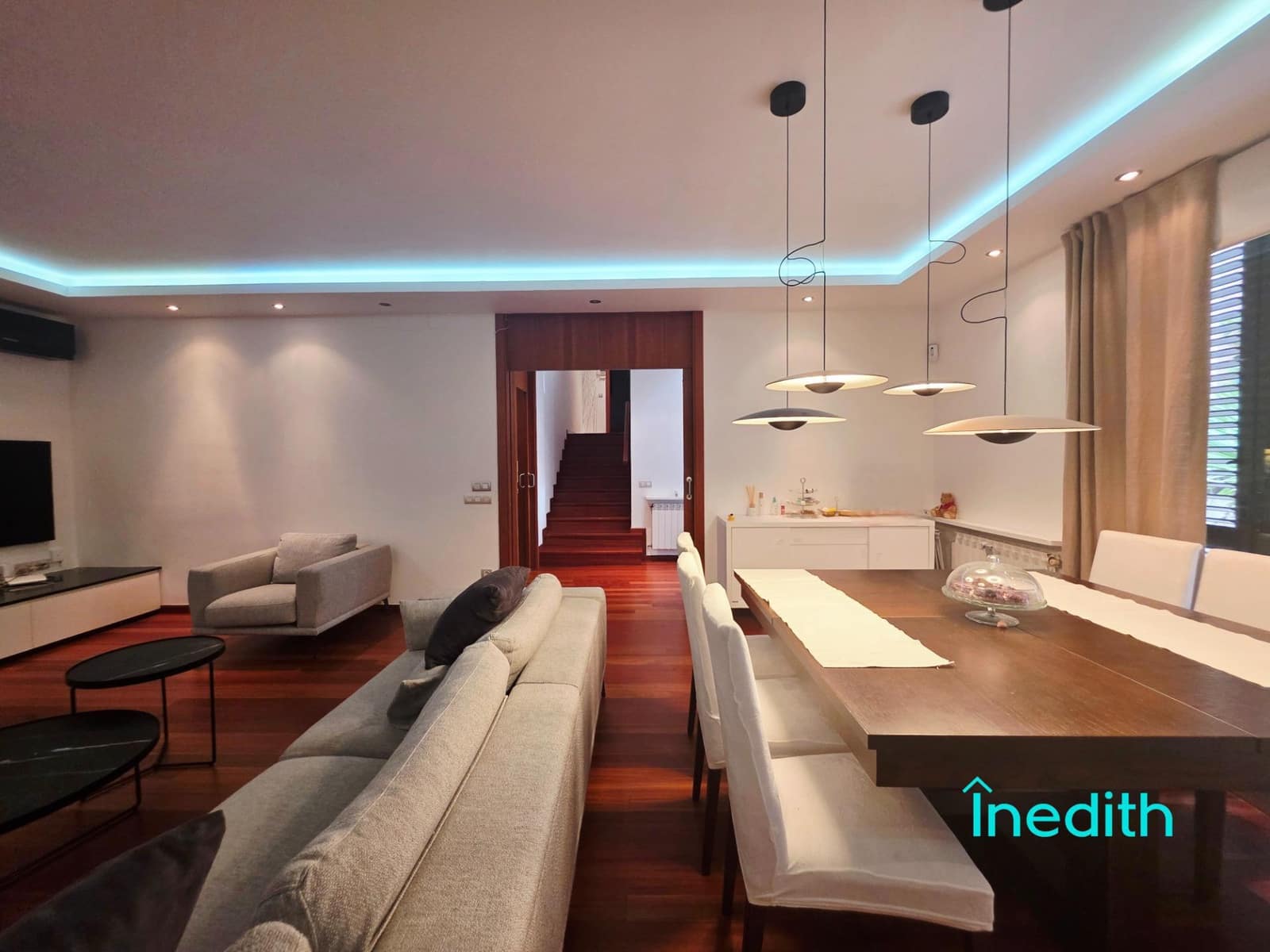 4 soveværelse Villa til salg i Castelldefels med swimmingpool garage - € 1.299.000 (Ref: 9128458)