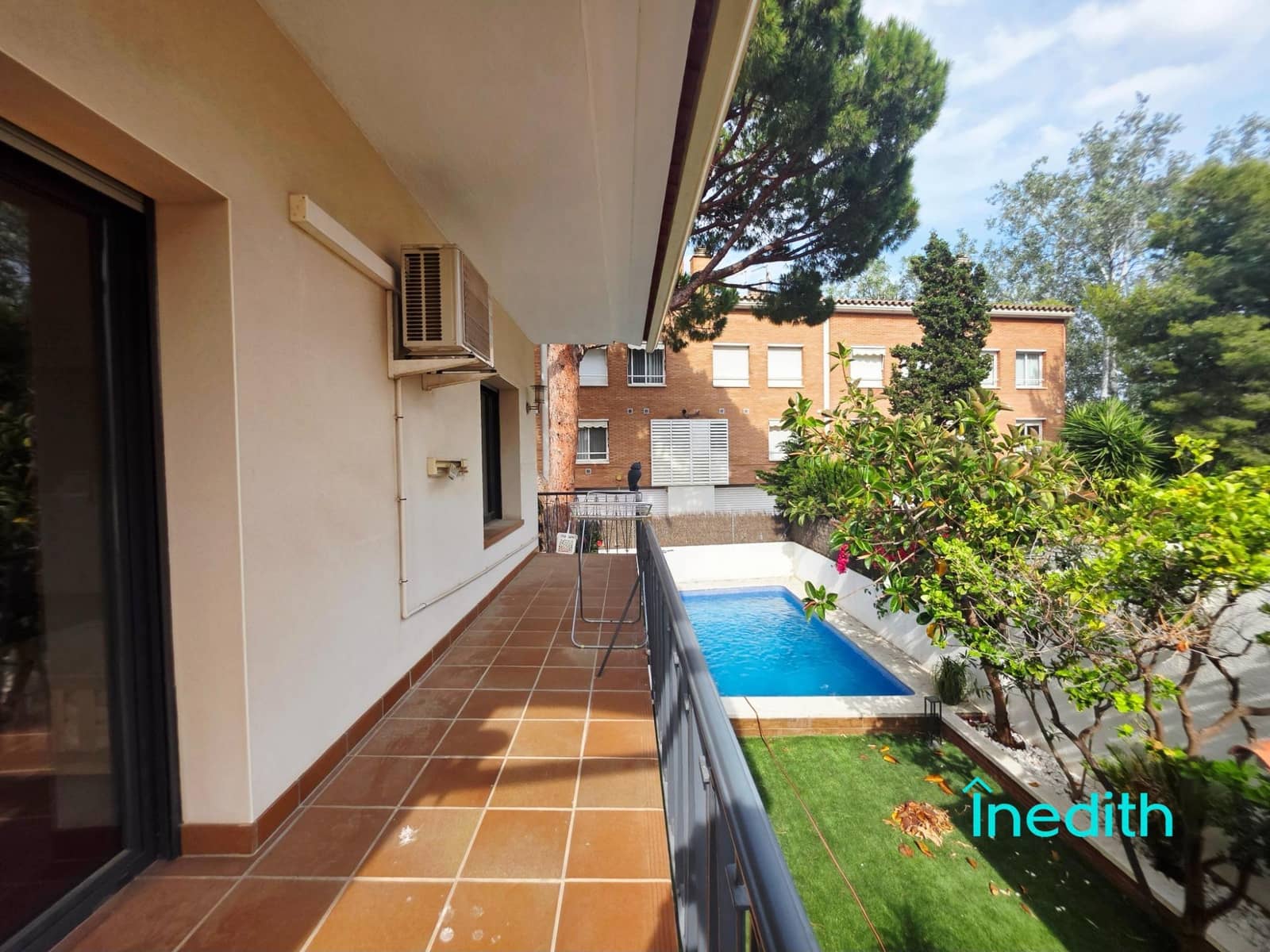 4 soveværelse Villa til salg i Castelldefels med swimmingpool garage - € 1.299.000 (Ref: 9128458)