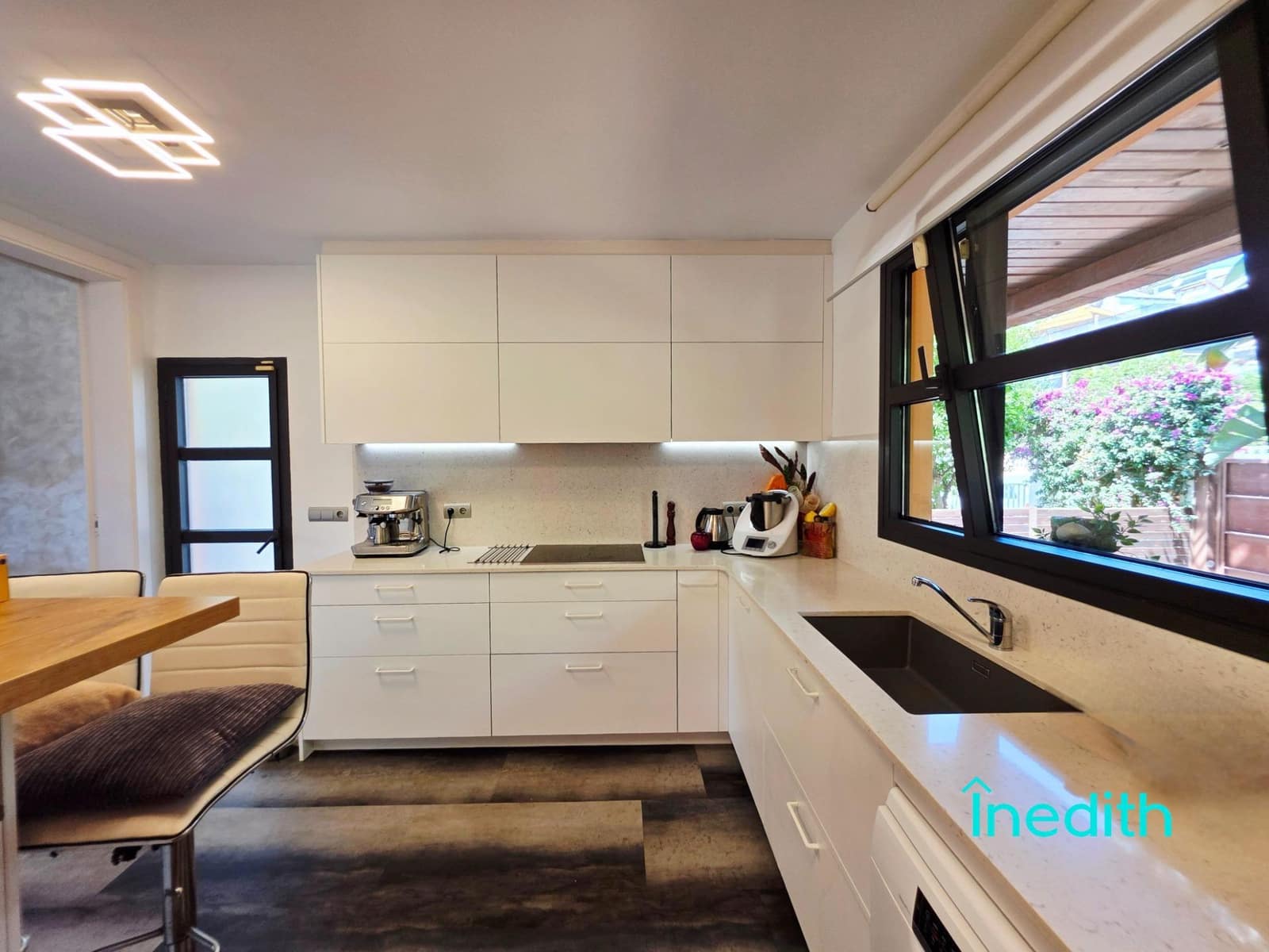 5 chambre Villa/Maison à vendre à Castelldefels avec garage - 1 390 000 € (Ref: 9128459)