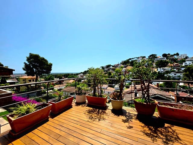 5 soverom Villa til salgs i Castelldefels med garasje - € 1 390 000 (Ref: 9128459)
