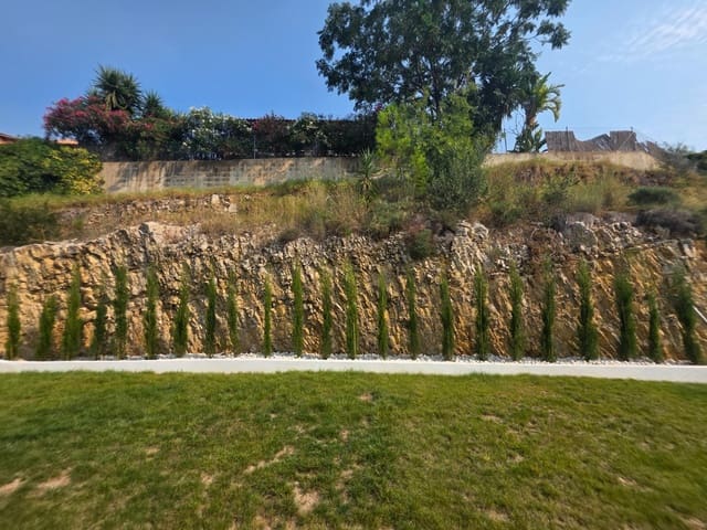 4 makuuhuone Huvila myytävänä paikassa Segur de Calafell, Calafell mukana uima-altaan 
autotalli - 455 000 € (Ref: 9191218)